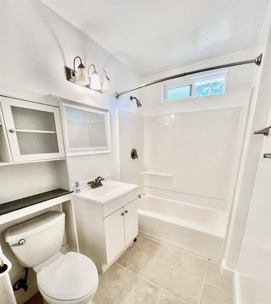1 bedroom in 2 bedroom duplex