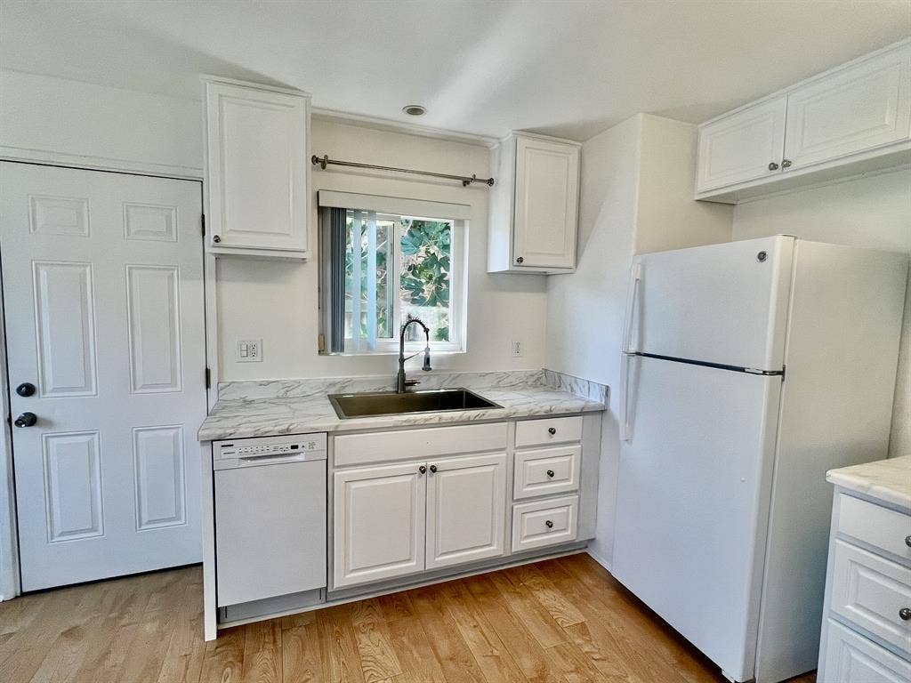 1 bedroom in 2 bedroom duplex