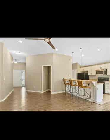 🏡For Rent!  Bath