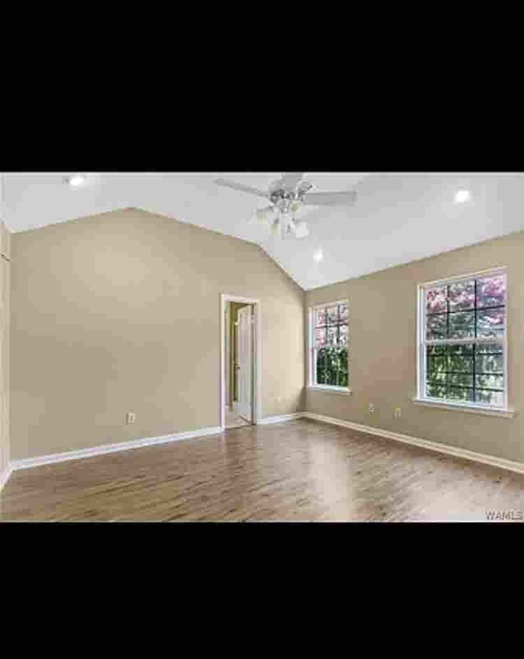 🏡For Rent!  Bath