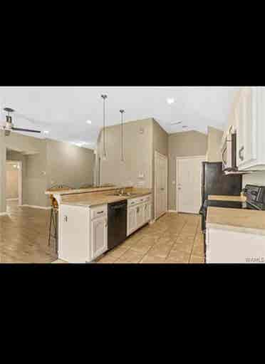 🏡For Rent!  Bath