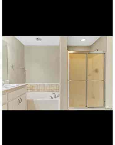 🏡For Rent!  Bath