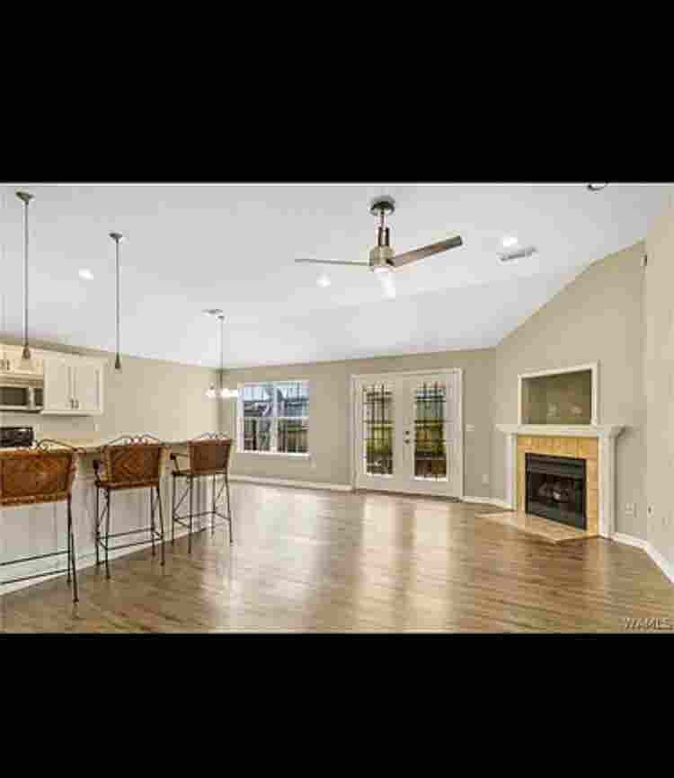 🏡For Rent!  Bath