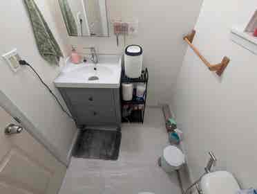Private Room in 2bd Unit, Fruitvale