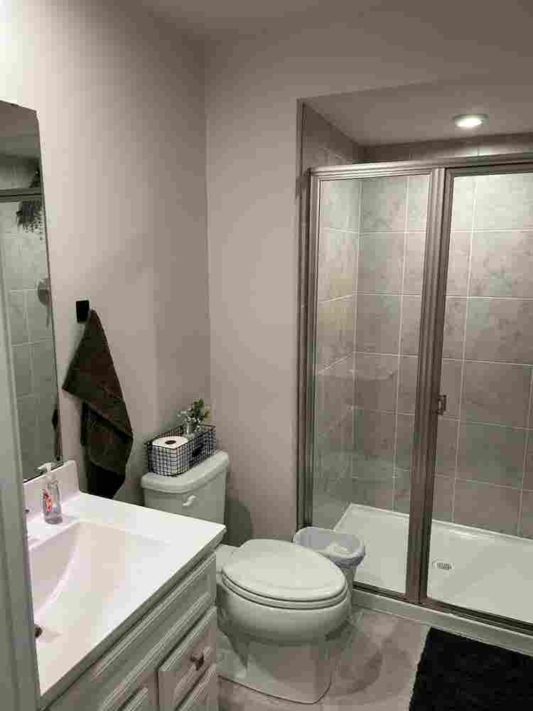 Private & Spacious Basement Room