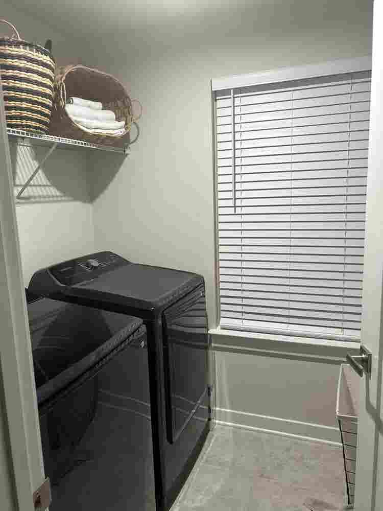 Private & Spacious Room