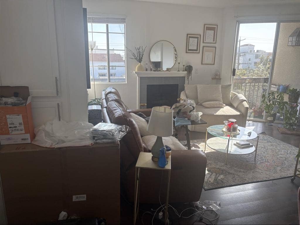 Looking for roomate July 1st!!