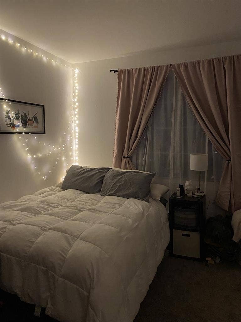 Looking for roomate July 1st!!