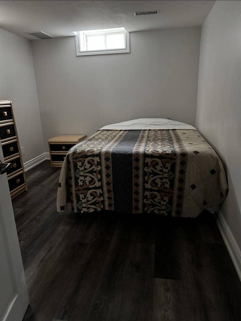 Furnished room