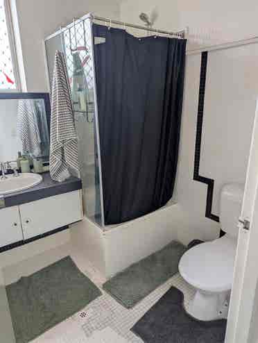 ROOM near to CBD