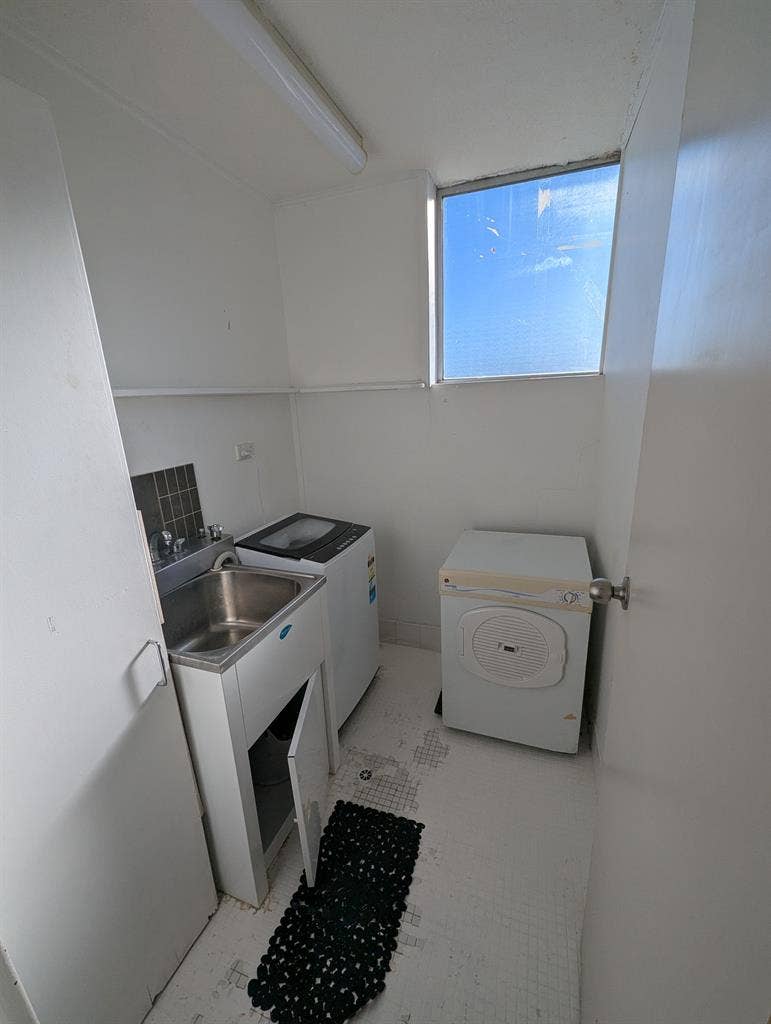 ROOM near to CBD