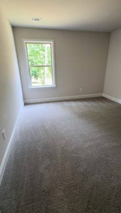 2 Rooms Available In a House