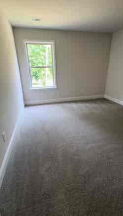 2 Rooms Available In a House
