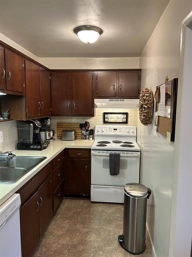 Move in ready all utilities incl.