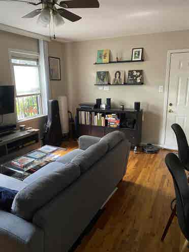 Bedroom available in Greenpoint