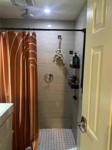 Bedroom available in Greenpoint