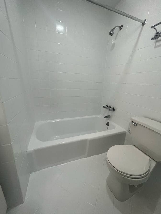 ✨Room Available in Midtown South✨