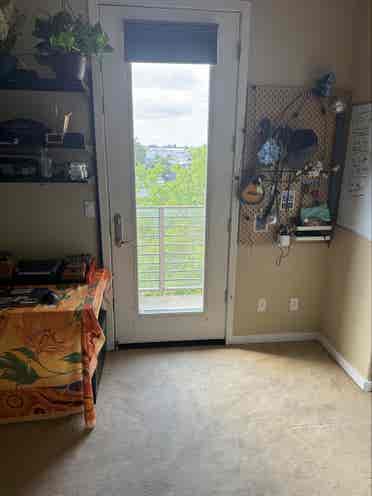 Walking distance to downtown