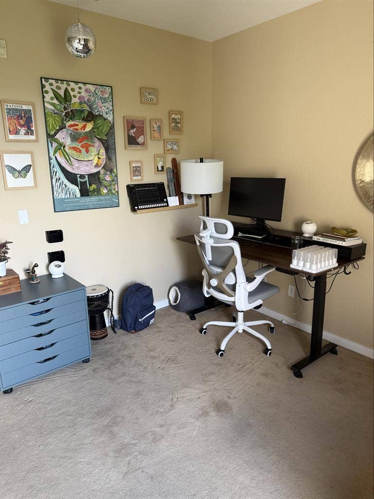 Walking distance to downtown
