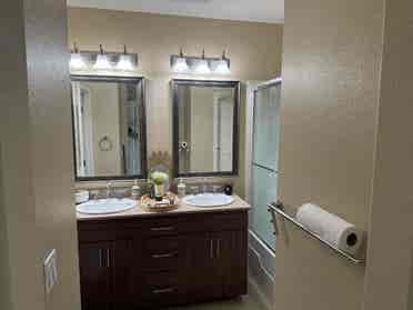 Walking distance to downtown