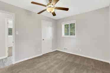 Room Available For Rent