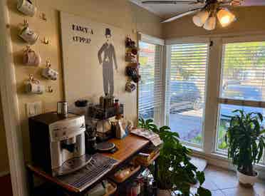 $ Room In Sherman Oaks Housee