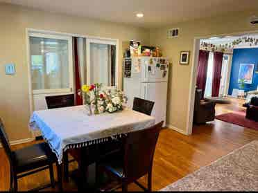 $ Room In Sherman Oaks Housee
