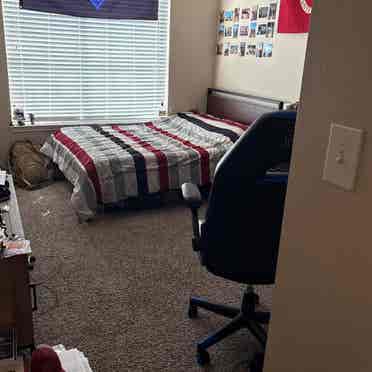 Looking For a Roommate for Aug-May