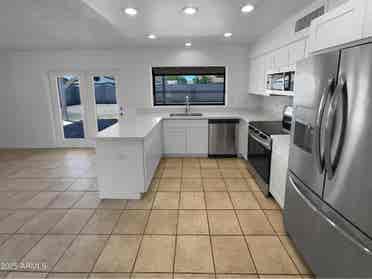 3 bedroom house available for rent
