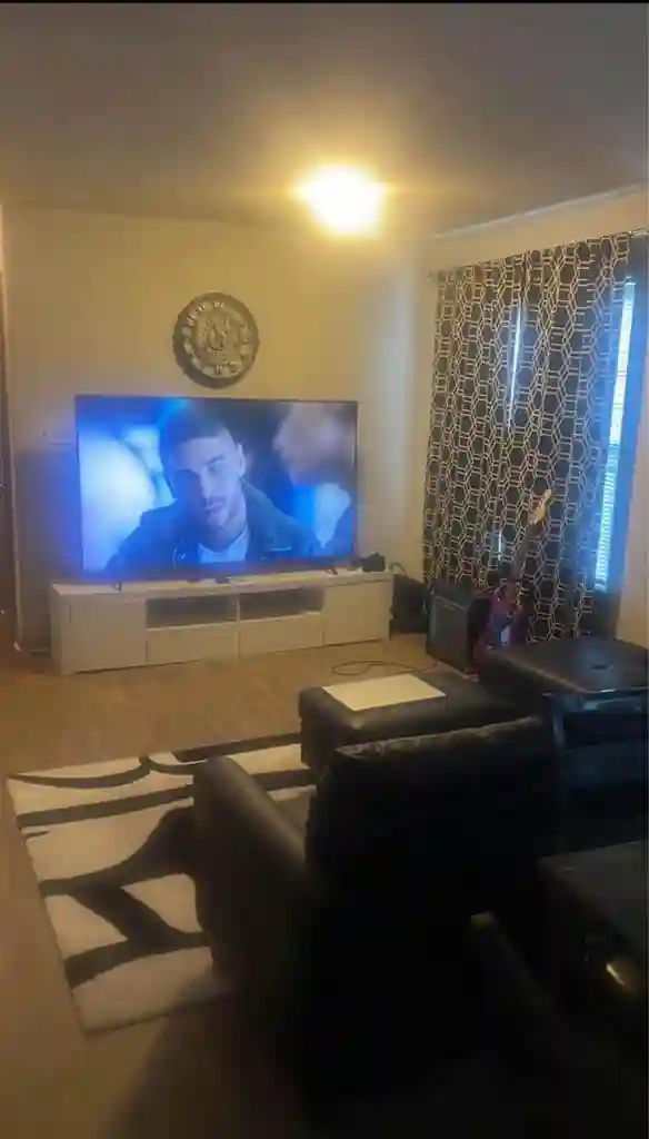 Luxury Master Bedroom For Rent