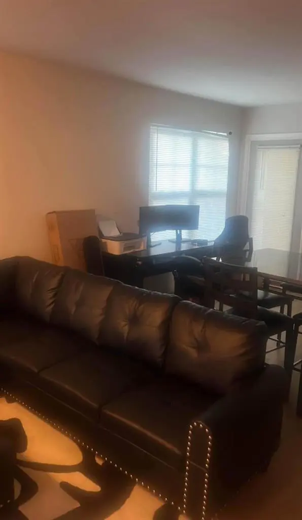 Luxury Master Bedroom For Rent