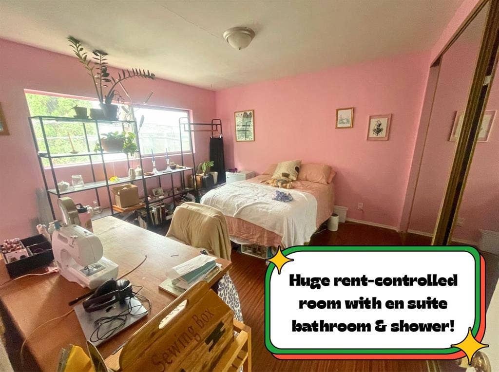 Huge room with en suite in Weho!