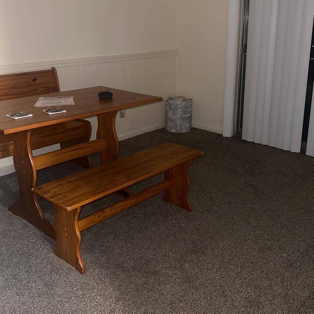 looking for 2 roommates!