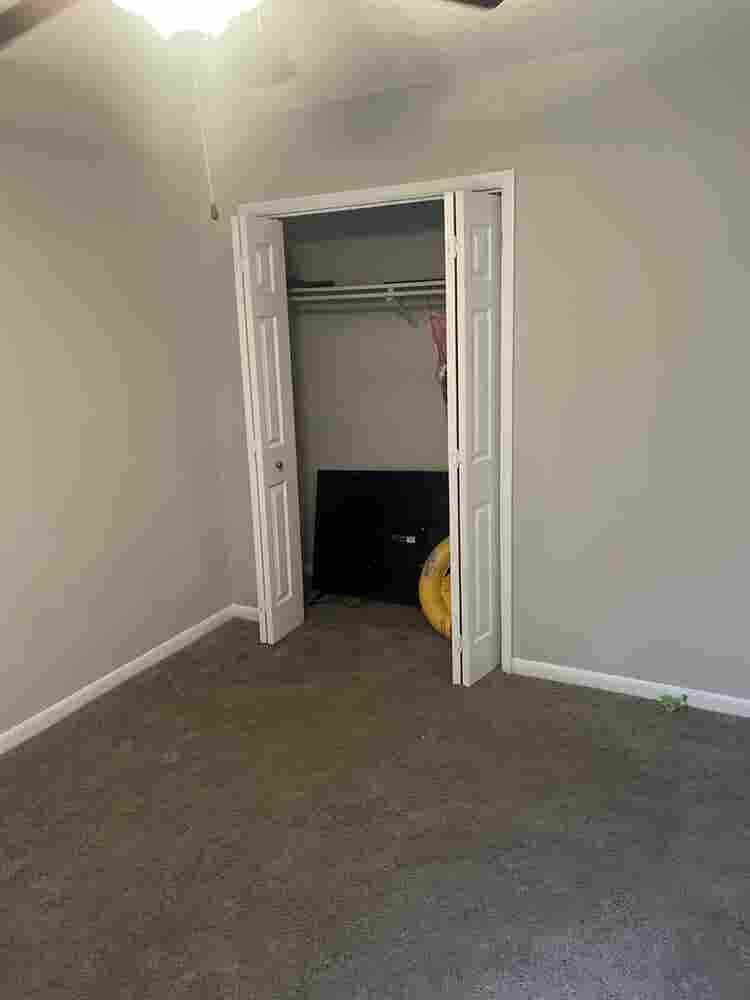 Single room available!