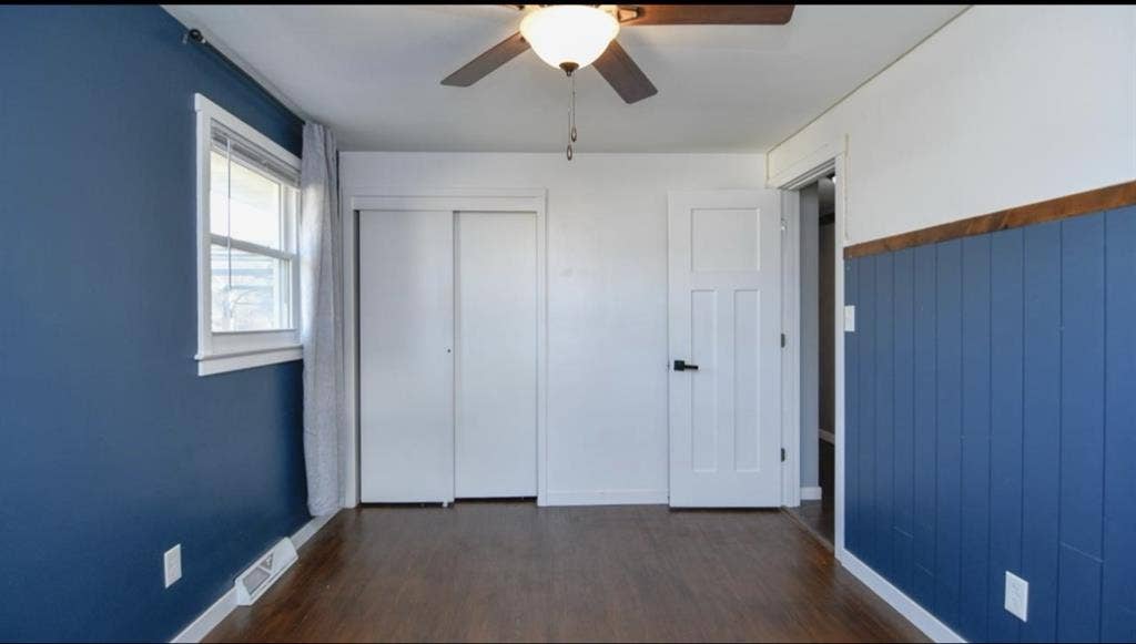 Searching for roommate(s)