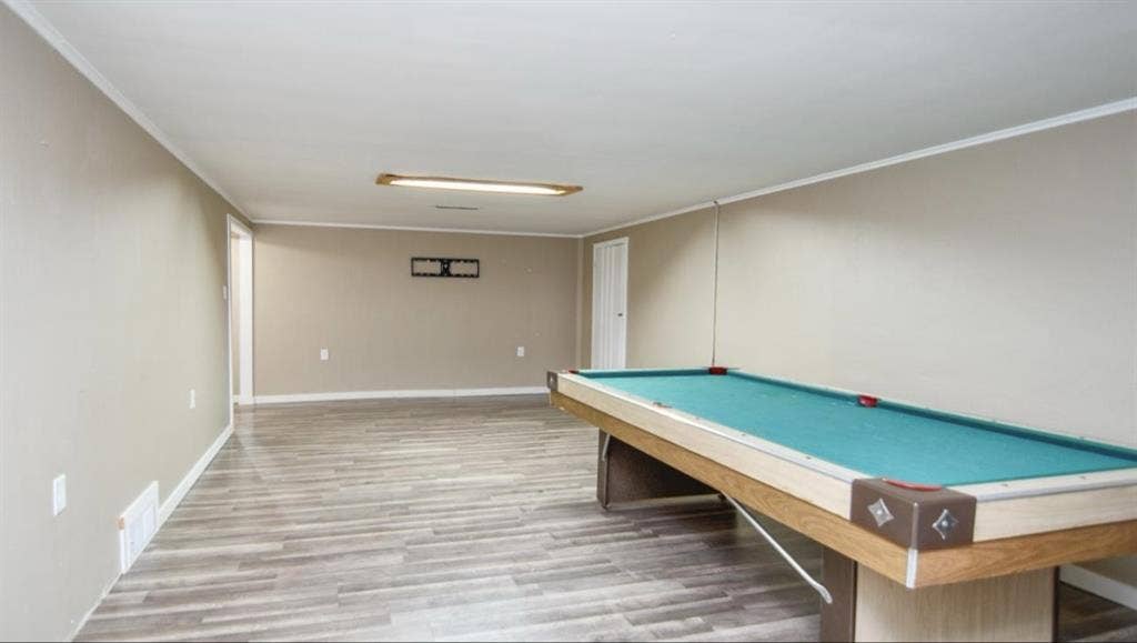 Searching for roommate(s)
