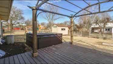 Searching for roommate(s)
