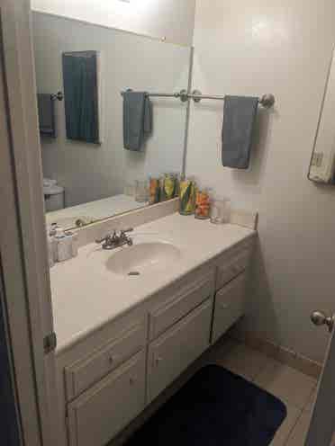 Room for rent. SDSU/Grossmont area