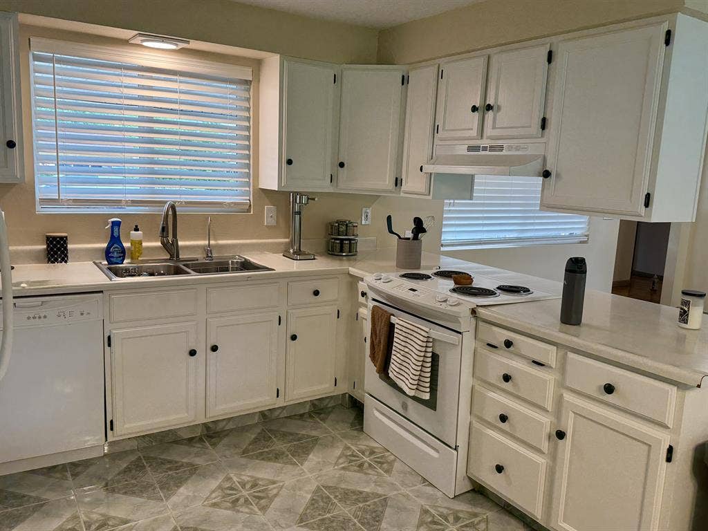 2 Rooms for Rent