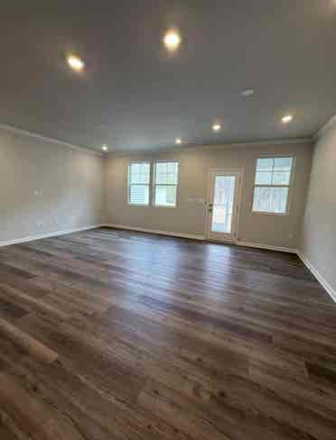 Independent room and bath available