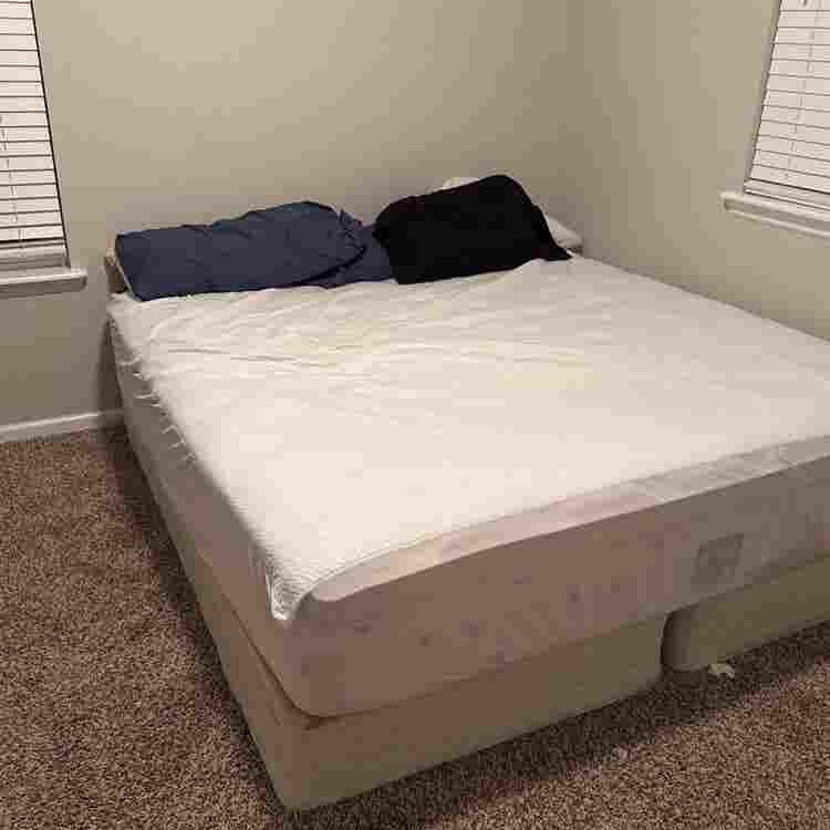 Room with king size bed
