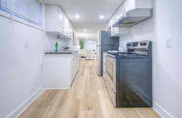 🏡  Basemnt Aprtmnt in Cambridge