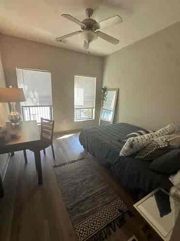 Sublease a room!