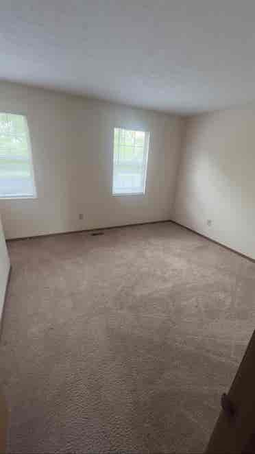 full private bedroom to rent townho