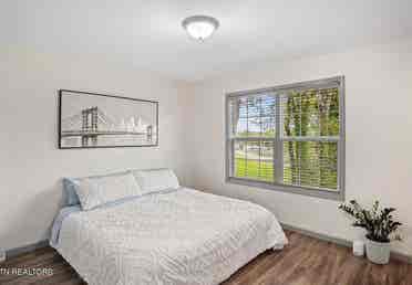 LRG.FURNISHED BEDROOM/ALL INCLUDED