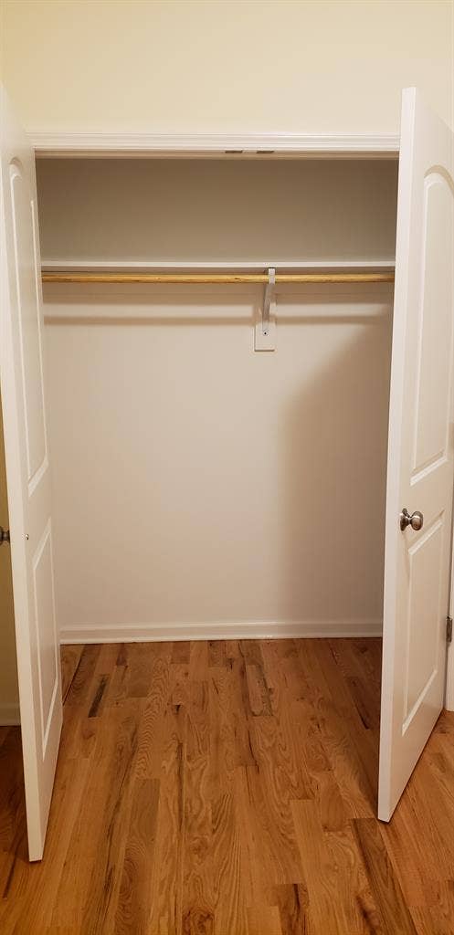bath Apt in Harrison, NJ