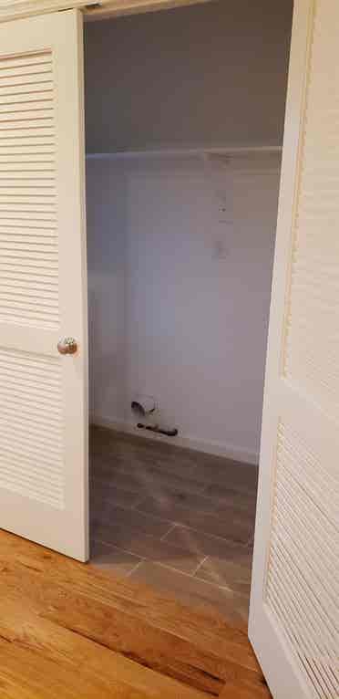 bath Apt in Harrison, NJ