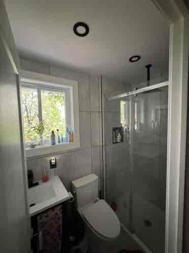LEASE TRANSFER- Room for rent
