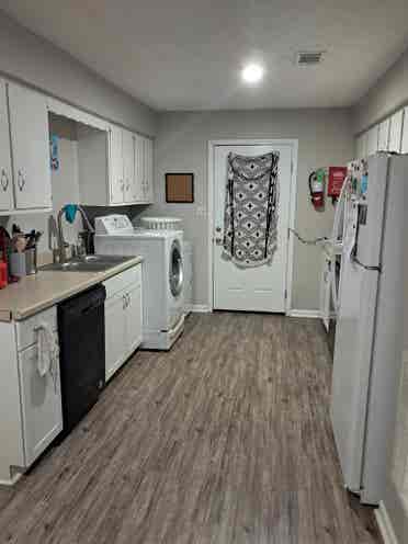 Roomate wanted!