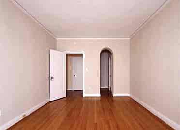 New grad needs Palo Alto roommate!